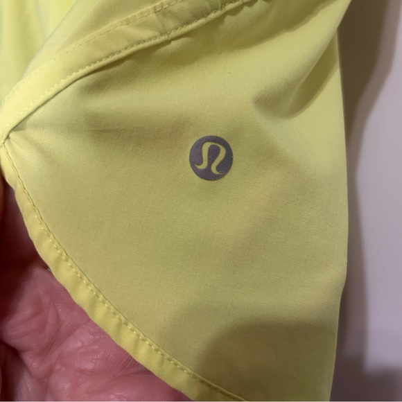 Lululemon Hotty Hot Shorts Electric Lemon Yellow Size Small - Picture 3 of 11